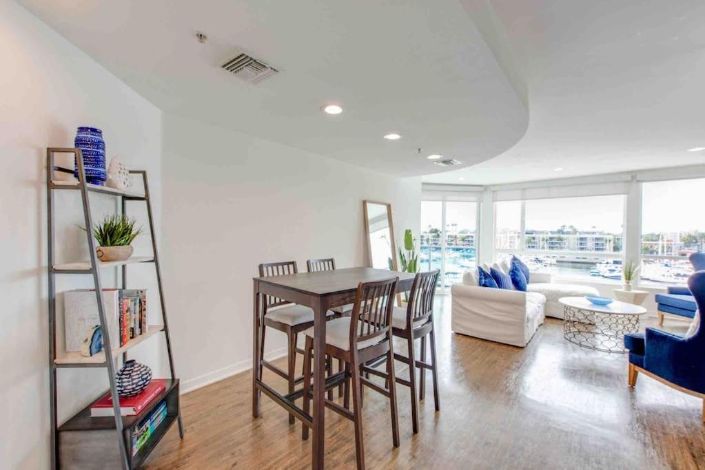 Sunny W/ 2 Story Panoramic Ocean Views Apartamento