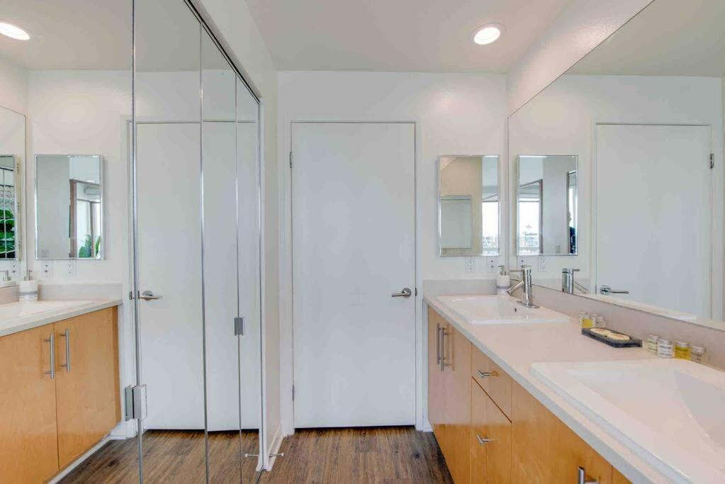 Sunny W/ 2 Story Panoramic Ocean Views Apartamento